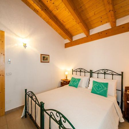 La Casa Di Mannazzotta 2 Bed & Breakfast กัสเตลซาร์โด ภายนอก รูปภาพ