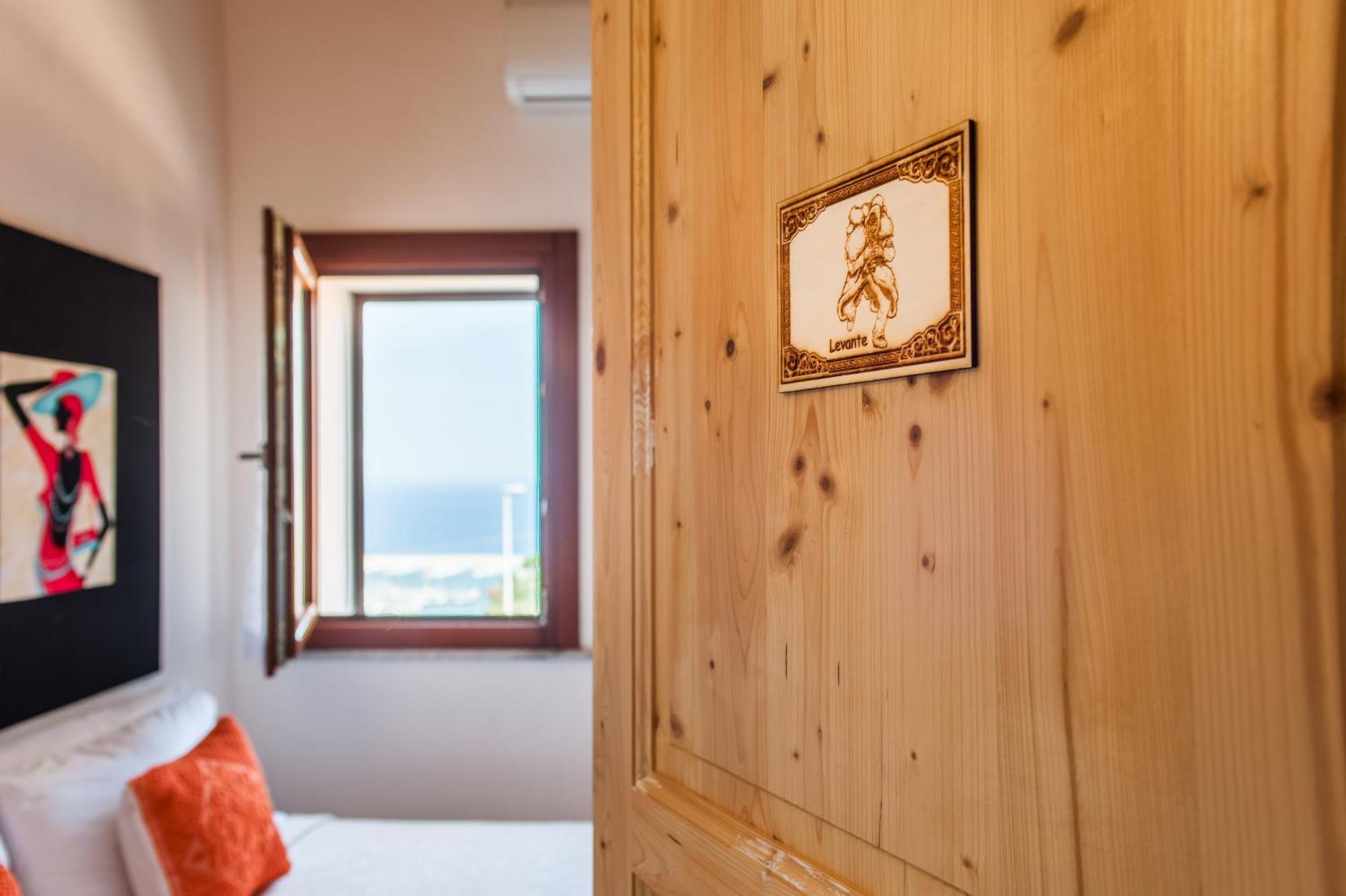 La Casa Di Mannazzotta 2 Bed & Breakfast กัสเตลซาร์โด ภายนอก รูปภาพ